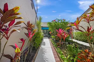 5958 Clubside Dr, Sarasota, FL 34243 - Photo 6