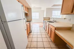 1125 Villagio Cir, Sarasota, FL 34237 - Photo 4