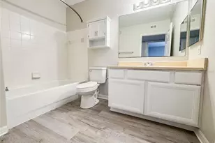 1125 Villagio Cir, Sarasota, FL 34237 - Photo 8