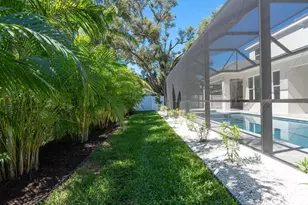 1876 Magnolia St, Sarasota, FL 34239 - Photo 48