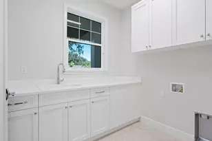 1876 Magnolia St, Sarasota, FL 34239 - Photo 34