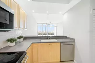 988 Boulevard of the Arts, Sarasota, FL 34236 - Photo 6