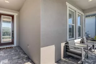 17744 Savory Mist Cir, Bradenton, FL 34211 - Photo 4