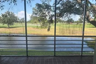 7461 W Country Club Dr N, Sarasota, FL 34243 - Photo 18