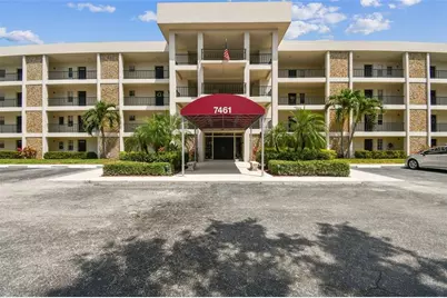 7461 W Country Club Drive N #201, Sarasota, FL 34243 - Photo 1