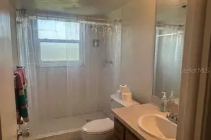 7461 W Country Club Dr N, Sarasota, FL 34243 - Photo 10