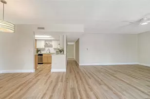 101 Whispering Sands Dr, Sarasota, FL 34242 - Photo 20