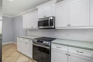 5615 Southernmost Ln, Bradenton, FL 34203 - Photo 10