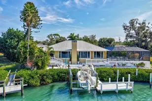 815 Bayshore Rd, Nokomis, FL 34275 - Photo 68