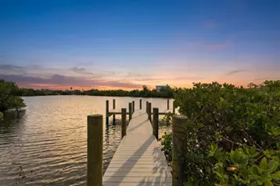 910 Bayshore Dr, Terra Ceia, FL 34250 - Photo 8