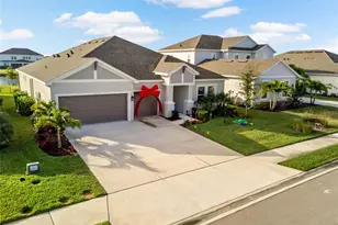 16545 Star Grass Cir, Bradenton, FL 34211 - Photo 2