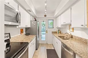 3711 Almeria Ave, Sarasota, FL 34239 - Photo 16