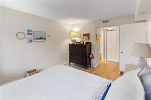 3711 Almeria Ave, Sarasota, FL 34239 - Photo 24