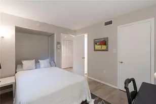 3711 Almeria Ave, Sarasota, FL 34239 - Photo 30