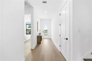 19040 Wisdom Ln, Venice, FL 34293 - Photo 2