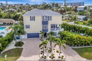 303 58th St, Holmes Beach, FL 34217 - Photo 4