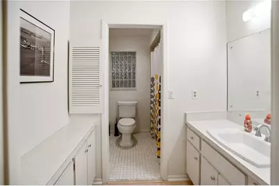 319 Mendez Drive, Sarasota, FL 34243 - Photo 8