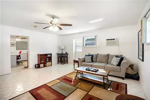 319 Mendez Dr, Sarasota, FL 34243 - Photo 16