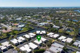 2305 Riverbluff Pkwy, Sarasota, FL 34231 - Photo 4