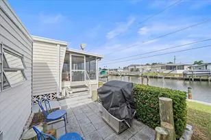 220 Bimini Dr, Palmetto, FL 34221 - Photo 40