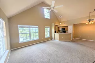 5611 Bidwell Pkwy, Sarasota, FL 34233 - Photo 4