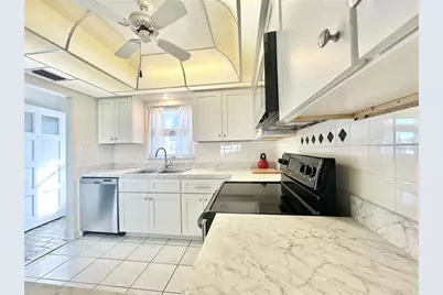 9722 Hernando Court, Bradenton, FL 34210 - Photo 6