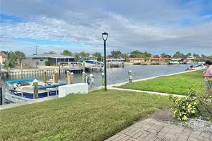 9722 Hernando Ct, Bradenton, FL 34210 - Photo 4