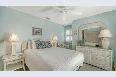 1225 Siesta Bayside Drive #1225B, Sarasota, FL 34242 - Photo 36