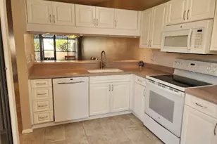 3441 Beekman Pl, Sarasota, FL 34235 - Photo 10