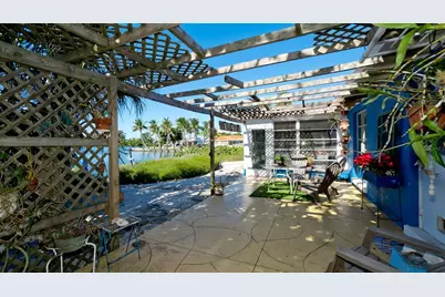 627 Concord Lane, Holmes Beach, FL 34217 - Photo 24