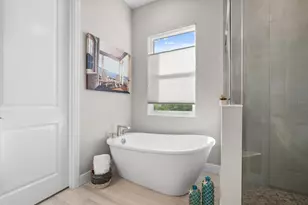 8281 Grande Shores Dr, Sarasota, FL 34240 - Photo 26