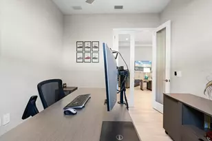 8281 Grande Shores Dr, Sarasota, FL 34240 - Photo 36