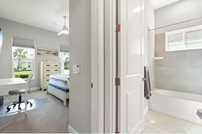 8281 Grande Shores Drive, Sarasota, FL 34240 - Photo 30