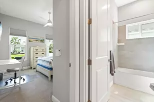 8281 Grande Shores Dr, Sarasota, FL 34240 - Photo 30