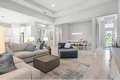 8281 Grande Shores Drive, Sarasota, FL 34240 - Photo 10