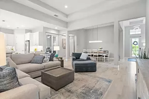 8281 Grande Shores Dr, Sarasota, FL 34240 - Photo 10