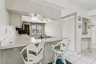 7676 Eagle Creek Dr, Sarasota, FL 34243 - Photo 10