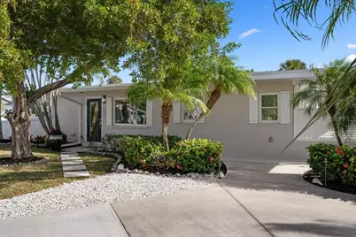 211 85th Street, Holmes Beach, FL 34217 - Photo 52