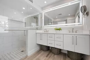 211 85th St, Holmes Beach, FL 34217 - Photo 28