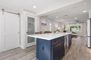 211 85th St, Holmes Beach, FL 34217 - Photo 20