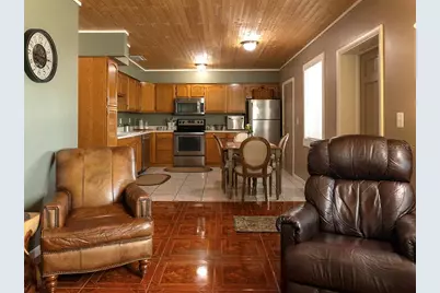 380 Base Avenue E #201, Venice, FL 34285 - Photo 4