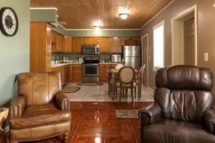 380 Base Ave E, Venice, FL 34285 - Photo 4