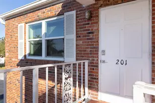 380 Base Ave E, Venice, FL 34285 - Photo 2