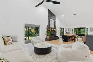 6349 Ravenwood Way, Sarasota, FL 34243 - Photo 18