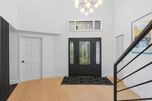 6349 Ravenwood Way, Sarasota, FL 34243 - Photo 4