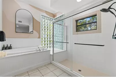 6349 Ravenwood Way, Sarasota, FL 34243 - Photo 28