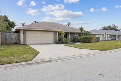 7505 23rd Avenue Drive W, Bradenton, FL 34209 - Photo 2