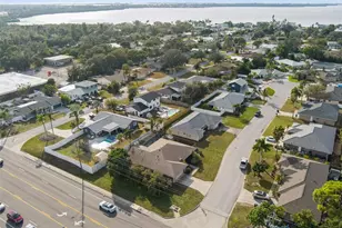 7505 23rd Ave Dr W, Bradenton, FL 34209 - Photo 30