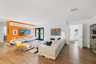 2160 Sunnyside Pl, Sarasota, FL 34239 - Photo 8