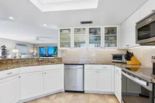 9226 Midnight Pass Rd, Sarasota, FL 34242 - Photo 4